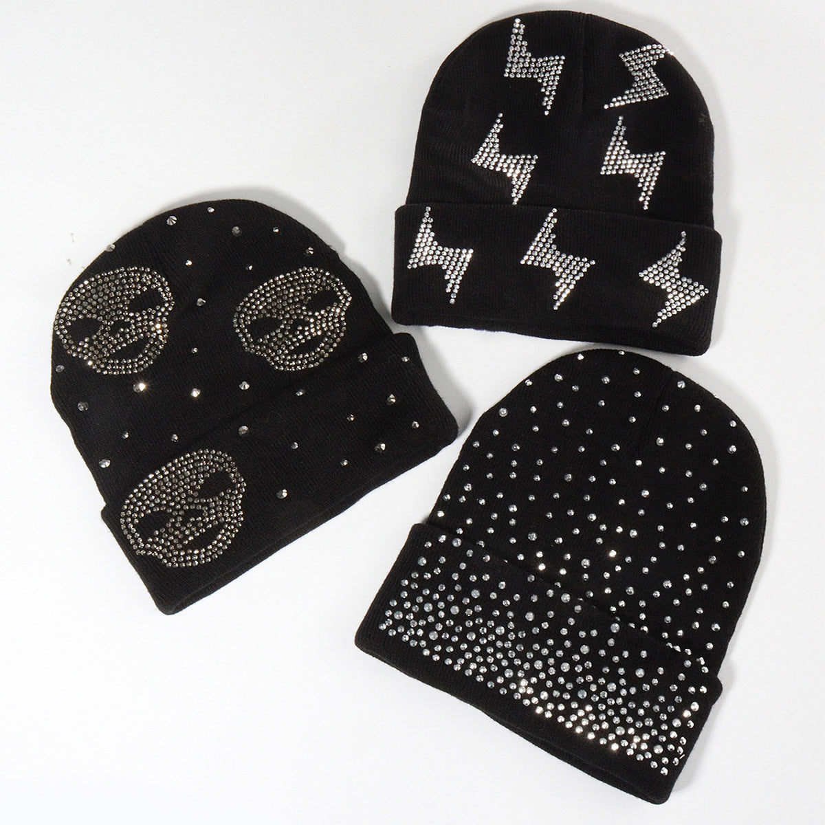 Trendy retro dotted knitted beanie