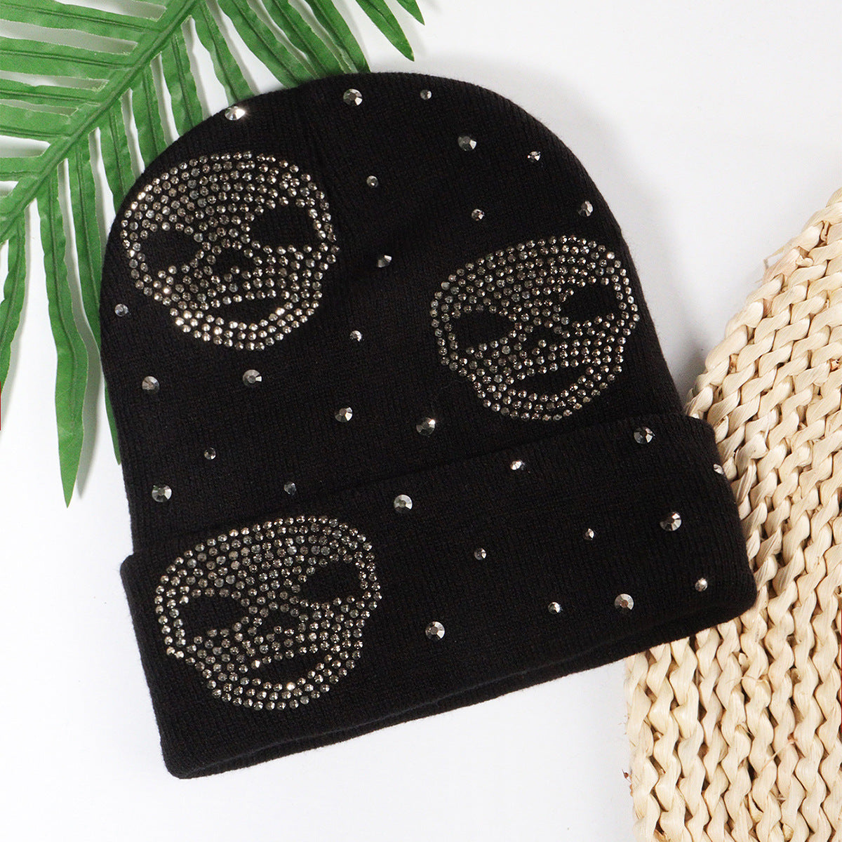 Trendy retro dotted knitted beanie