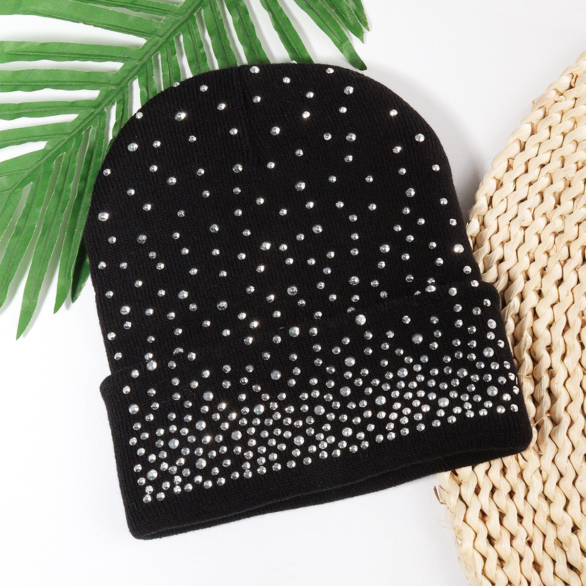 Trendy retro dotted knitted beanie