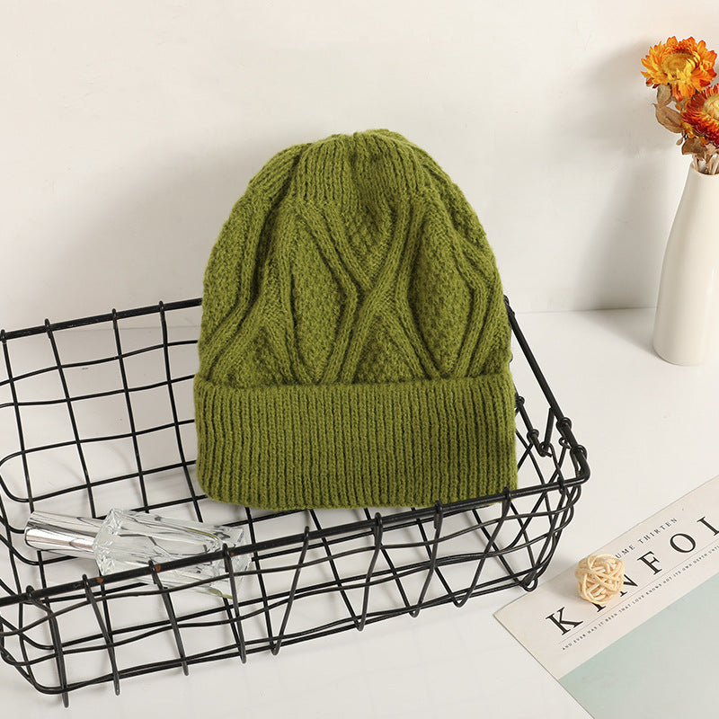 Retro three-dimensional rhombus pattern knitted hat