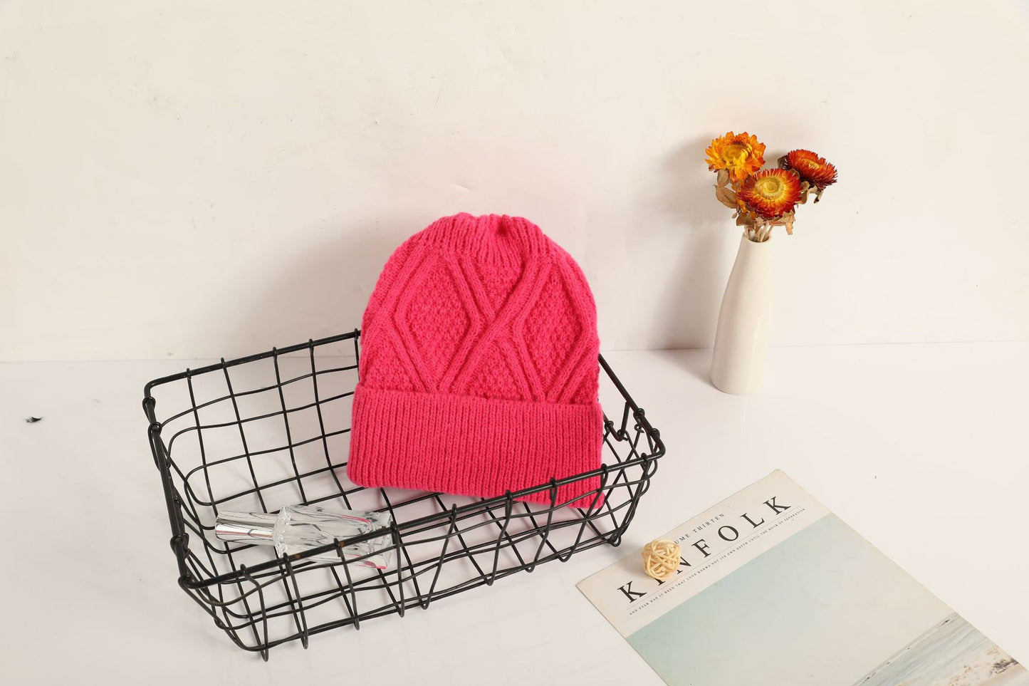 Retro three-dimensional rhombus pattern knitted hat