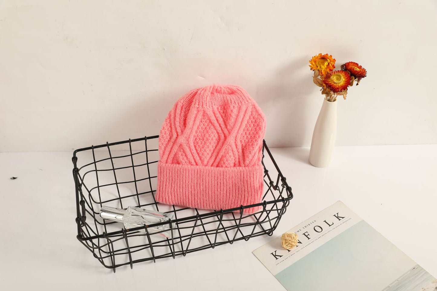 Retro three-dimensional rhombus pattern knitted hat