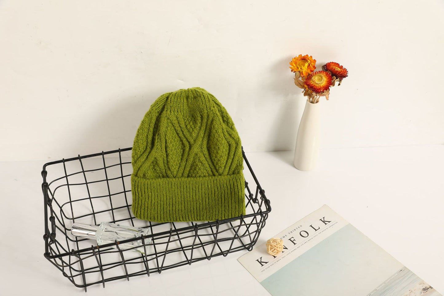 Retro three-dimensional rhombus pattern knitted hat