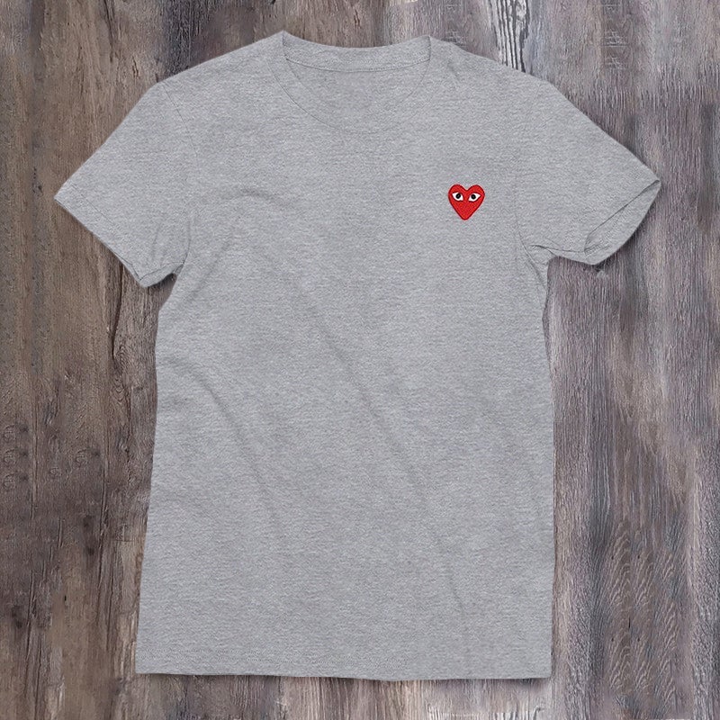 Love T-shirt for men and women couples with embroidery small red heart short sleeves