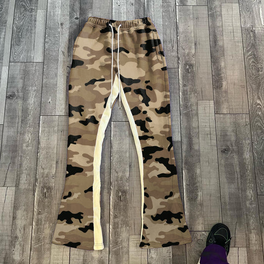 Personalized Retro Street Camouflage Flared Pants